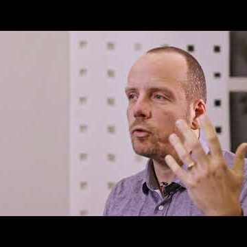 Autonome Waffensysteme – Kontrolle von Drohnenschwärmen